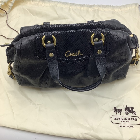 Coach Black Leather Purse Snakeskin Detail Gold Hardware D1373-F19247 - Picture 1 of 8